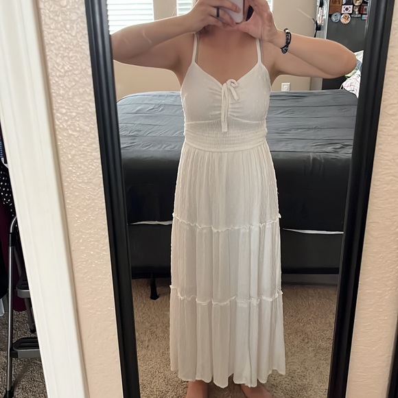 Hollister White Summer Dress (XS) - Picture 3 of 5